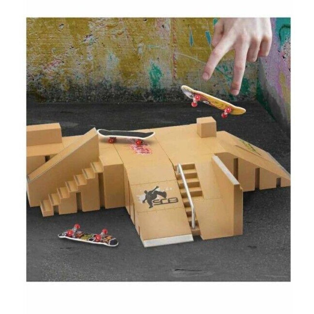 Fingerboard Skatepark with 3 Finger Skateboards Customizable and Buildable - Picture 2 of 8